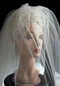 CHOOSING A VINTAGE WEDDING VEIL - Vintagegown.com